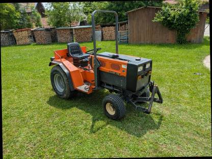 Bild 3:Holder P20, Iseki Mähwerk