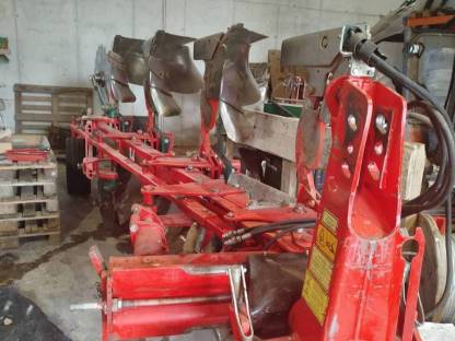 Bild 4:Pflug 4 Schaar Vogel und Noot XMS 1.000 Vario