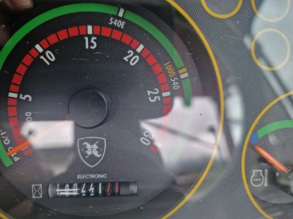 Bild 7:Antonio Carraro TTR 9400 ERGIT-T1 + Anbauschneefräse WESTA