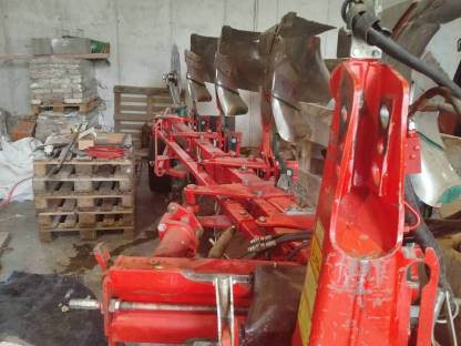 Bild 2:Pflug 4 Schaar Vogel und Noot XMS 1.000 Vario