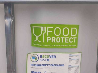 Bild 3:IBC Container 1.000 l Kunststoffpalette