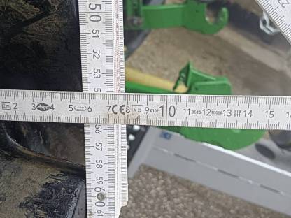 Bild 7:Traktor Reifen