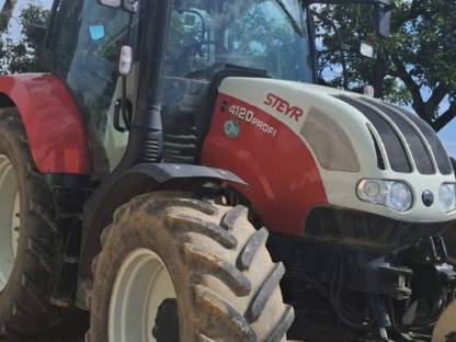 Bild 2:Steyr Profi 4120