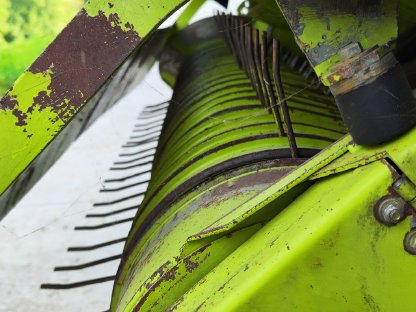 Bild 9:Claas 300K Ladewagen