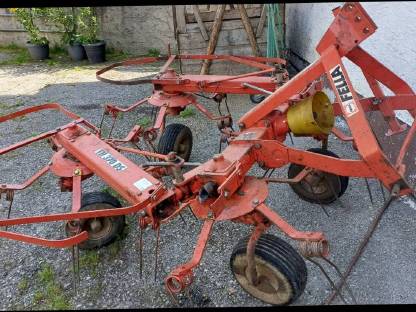 Bild 3:Kreiselheuer Fella TH 370 DS