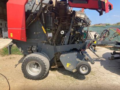 Bild 8:Rundballenpresse Pöttinger Varioprofi 6165 LSC