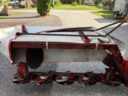 Bild 4:Mähwerk Kuhn GMD 500