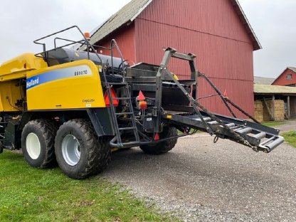 New Holland BB9070 Ballenpresse
