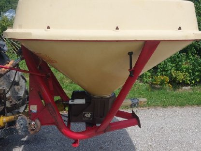 Bild 3:Vicon PS603 Pendelstreuer Düngerstreuer