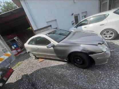 Bild 2:Mercedes Defekt, Motorschaden