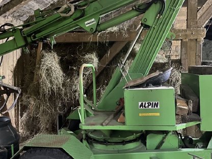 Bild 2:Heu- und Mistkran