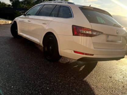 Bild 8:Skoda Superb Combi Style TDI DSG Panorama Kombi/Family Van