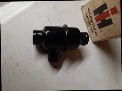 Bild 3:Thermostat IHC Traktor, ältere Typen