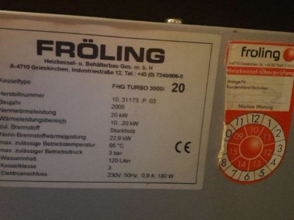 Bild 5:Holzvergaser Fröling