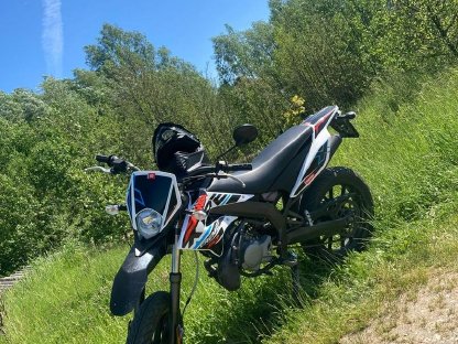 Bild 2:Moped Derbi Senda DRD XTrend