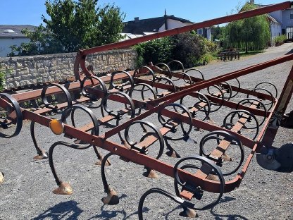 Bild 2:RAU Leichtgrubber