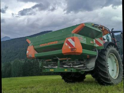 Bild 5:Amazone ZAM 2501 Hydro Profis Wiegestreuer