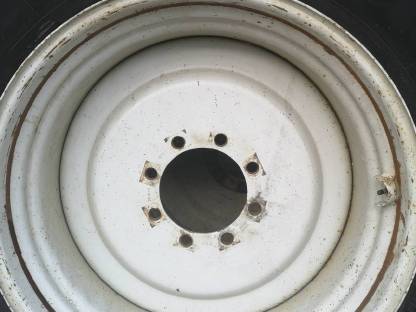 Bild 3:Michelin 520/70R34 entspricht 18.4R34