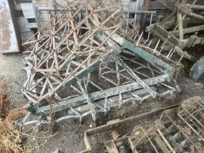 Bild 5:Kleinanbaugeräte für Traktor