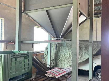 Bild 3:Edelstahl-Befülltrichter 5m3