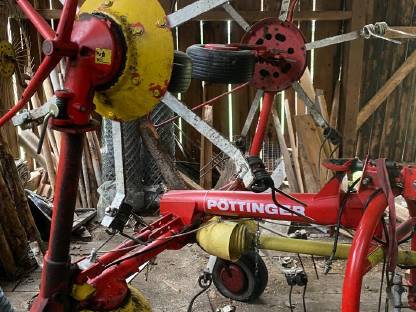 Bild 2:Pöttinger hit 54