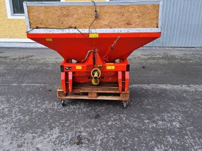 Bild 3:Mineraldüngerstreuer Rauch MDS 701