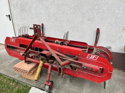 Bild 5:Landwirtschaftliche Geräte