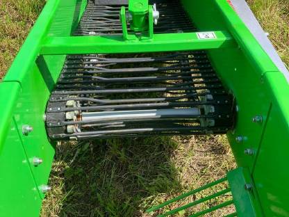 Bild 7:Bomet Upus Kartoffelroder (Siebkettenroder) Z656