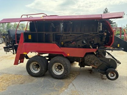 Bild 4:Case IH 540 Großballenpresse