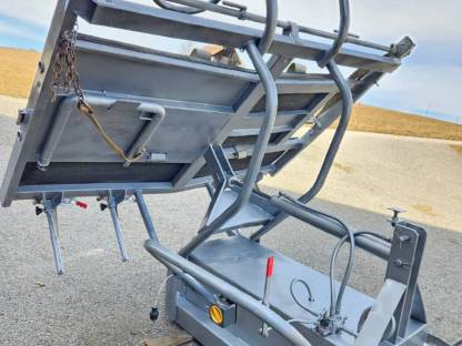 Bild 2:Rosensteiner Klauenpflegestand KippTop