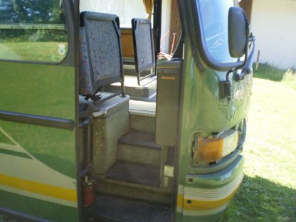 Bild 6:Alter Reisebus