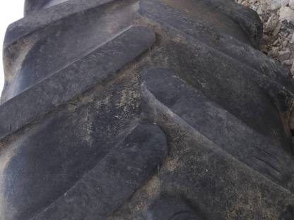 Bild 7:Zu verschenken 650/65r42 Michelin XM 108