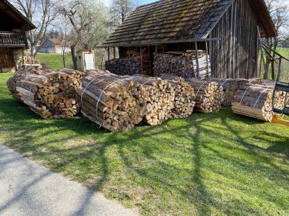 Bild 2:Brennholzbündel Hart/Weich