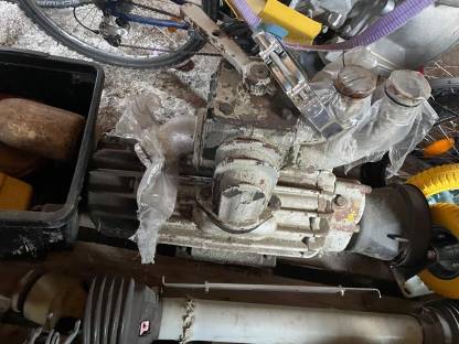 Bild 6:Achse, Vakuumpumpe usw. auch einzeln abzugeben