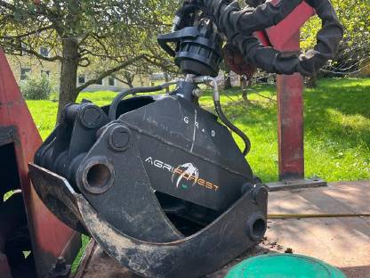 Bild 6:Holzanhänger / Rückewagen