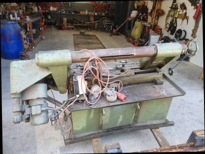 Bild 2:Bandsäge für Metall