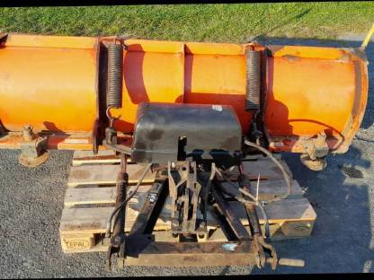 Bild 5:PKW Schneepflug