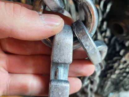 Bild 4:540/65-R24 Netzkette, Schneekette, Forstkette