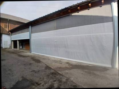 Bild 4:Rolltor Erich Windschutzsystem