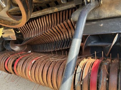 Bild 6:Case IH 540 Großballenpresse