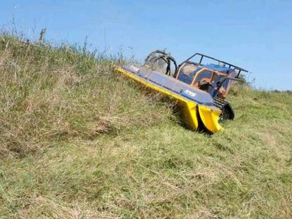 Bild 2:Deltrak Mähroboter Dienstleistungen