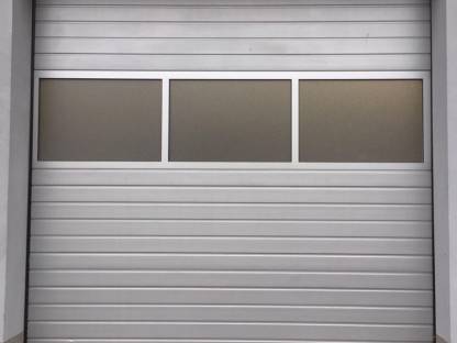 Sonstige Haus und Garten: Sektionaltor gebraucht kaufen - Landwirt.com