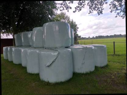 Bild 3:Rundballen Heu Silo Stroh Silageballen Lohnpressen