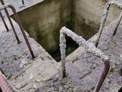 Bild 7:Betonsäule 6 Stk., 50 x 36 x 680 cm, inkl. Köcher für Stall, Halle