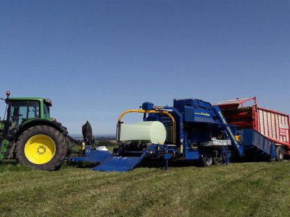 Bild 3:Maisballen pressen mit Agrar Schneeberger