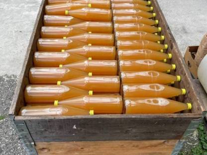 Naturbelassener Alte-Sorten-Apfelsaft, in 1 l Rückgabeflaschen