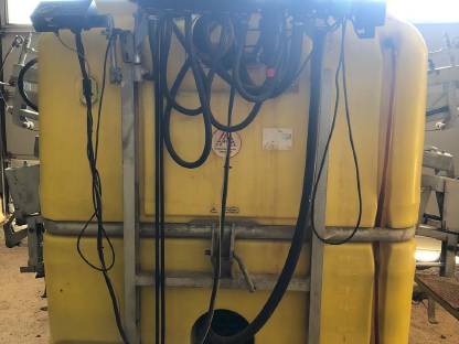 Jessernigg 1.000 l, 12 m, neue Pumpe