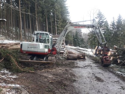 Bild 2:Baumaschinen zu vermieten