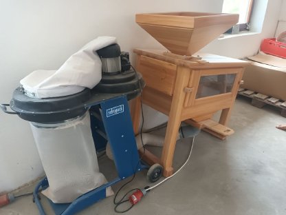 Bild 2:Bürstmaschine für Dinkelreis inkl. Absaugung