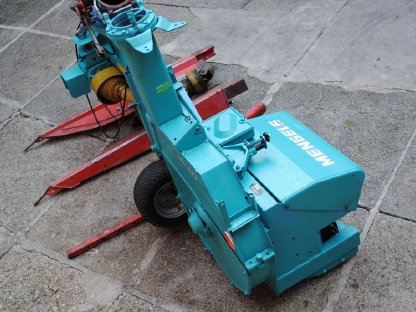 Bild 6:Maishäcksler Mengele MB 300